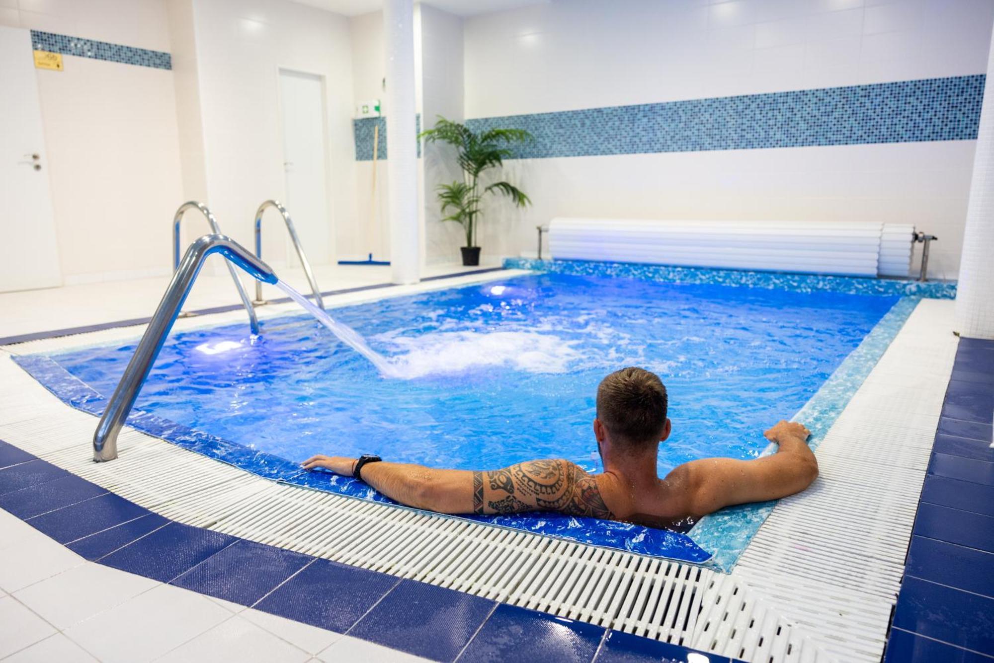 Pytloun Wellness Hotel Hasistejn Misto Luaran gambar