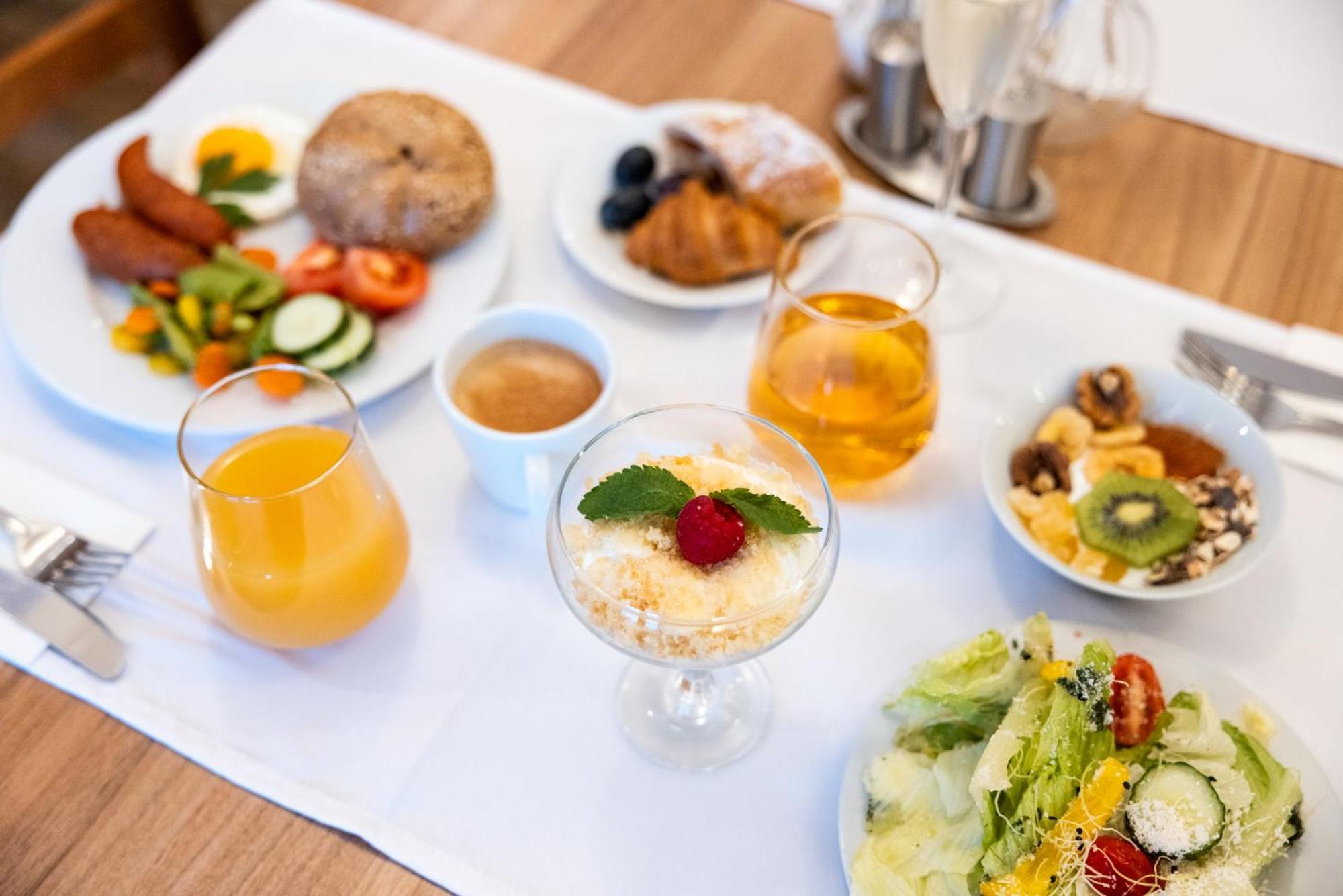 Pytloun Wellness Hotel Hasistejn Misto Luaran gambar
