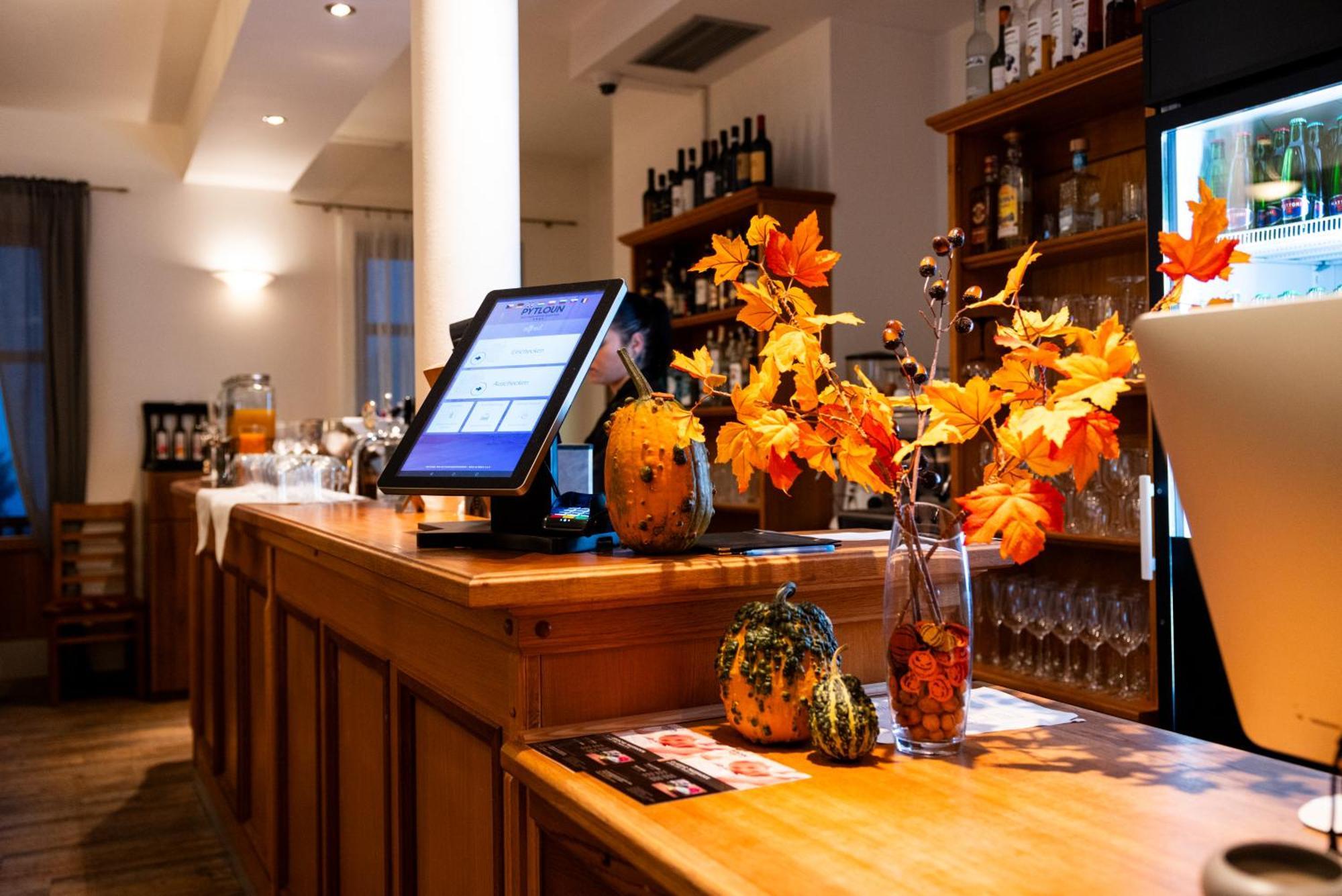 Pytloun Wellness Hotel Hasistejn Misto Luaran gambar