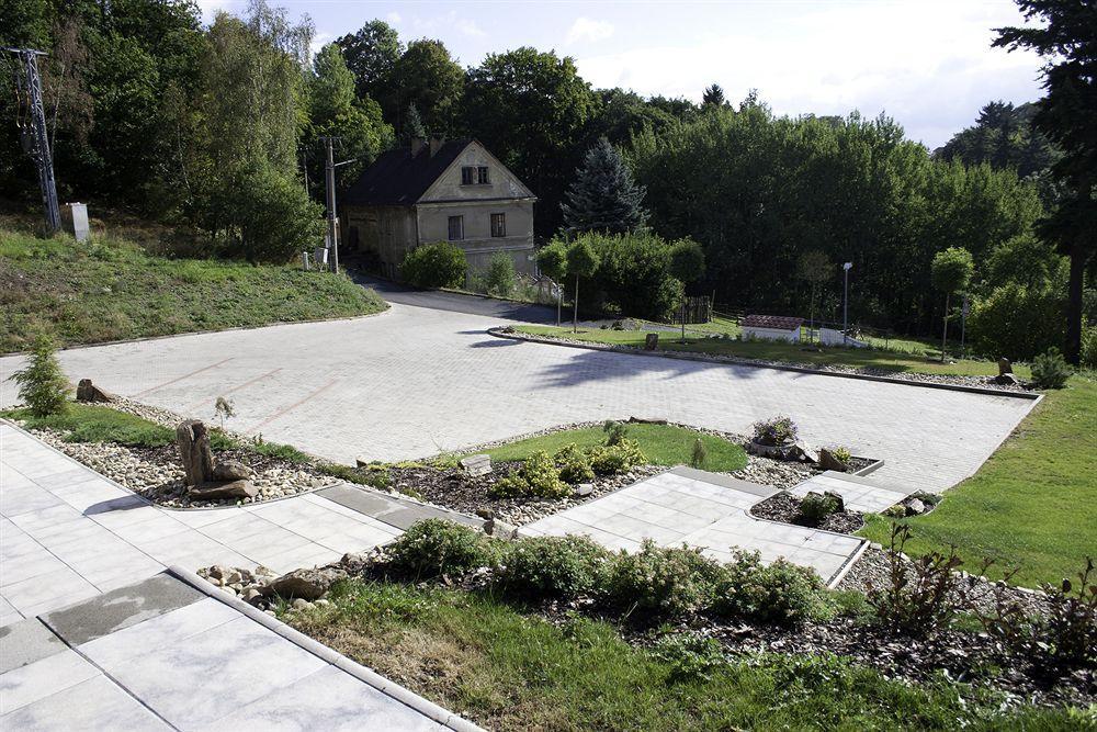 Pytloun Wellness Hotel Hasistejn Misto Luaran gambar