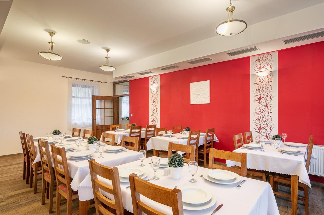 Pytloun Wellness Hotel Hasistejn Misto Luaran gambar