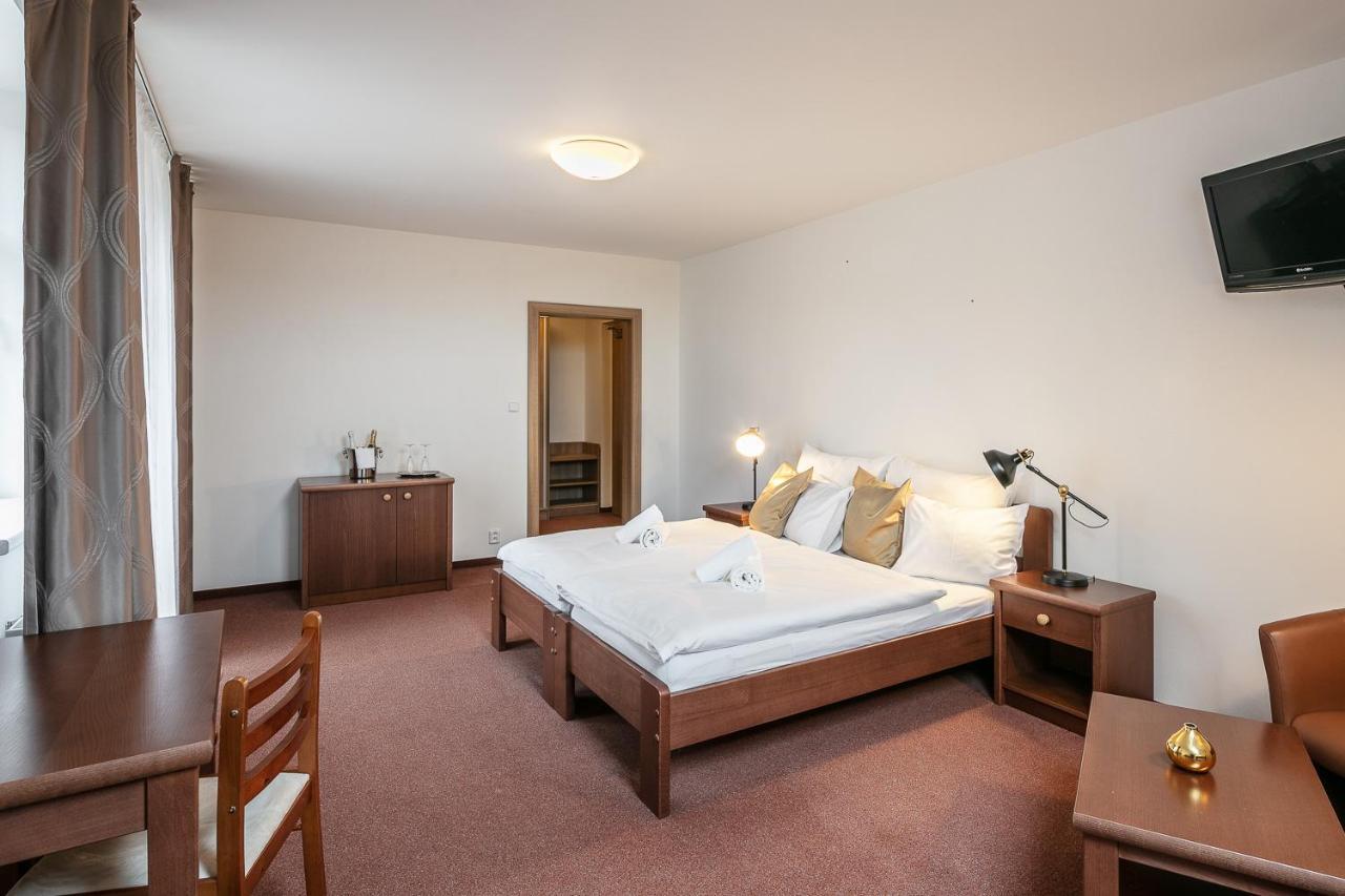Pytloun Wellness Hotel Hasistejn Misto Luaran gambar