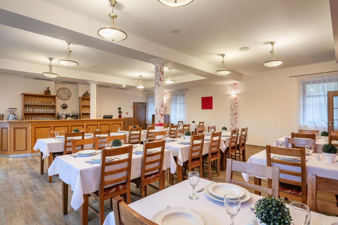 Pytloun Wellness Hotel Hasistejn Misto Luaran gambar