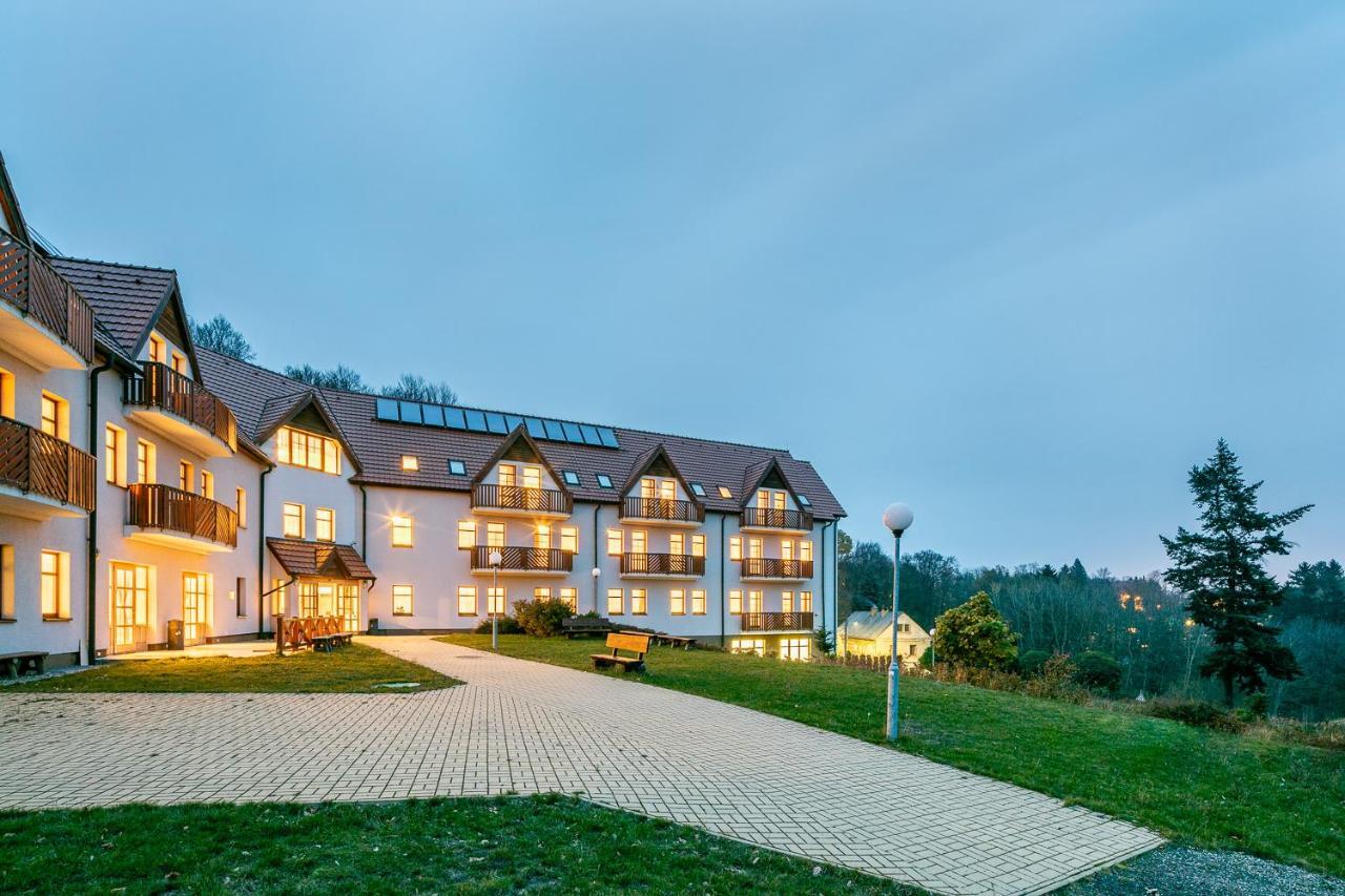 Pytloun Wellness Hotel Hasistejn Misto Luaran gambar