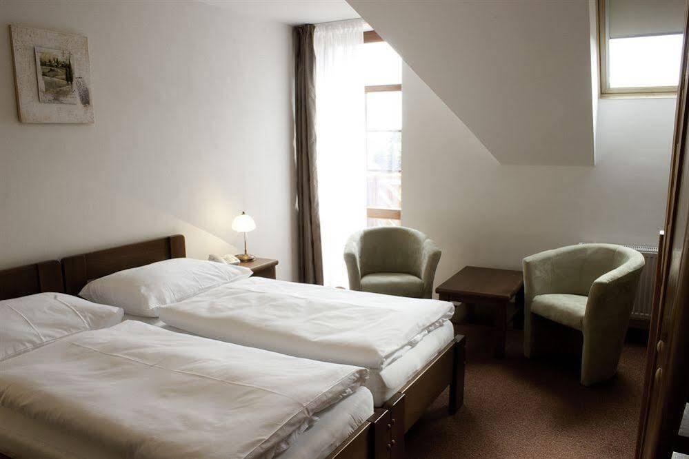 Pytloun Wellness Hotel Hasistejn Misto Luaran gambar
